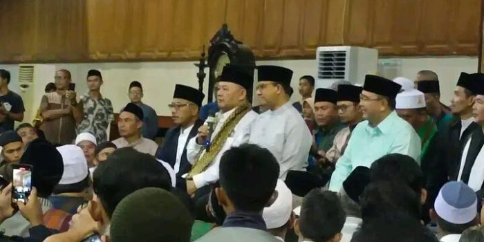 Ribuan Jamaah Sambut Anies Baswedan di Masjid Agung Kota Tasikmalaya